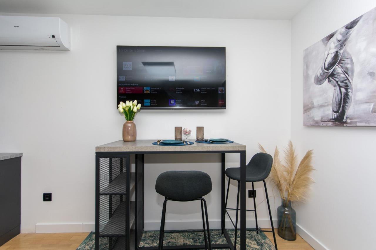 Sapphire Studio Apartment With Free Private Parking Ragusa Esterno foto