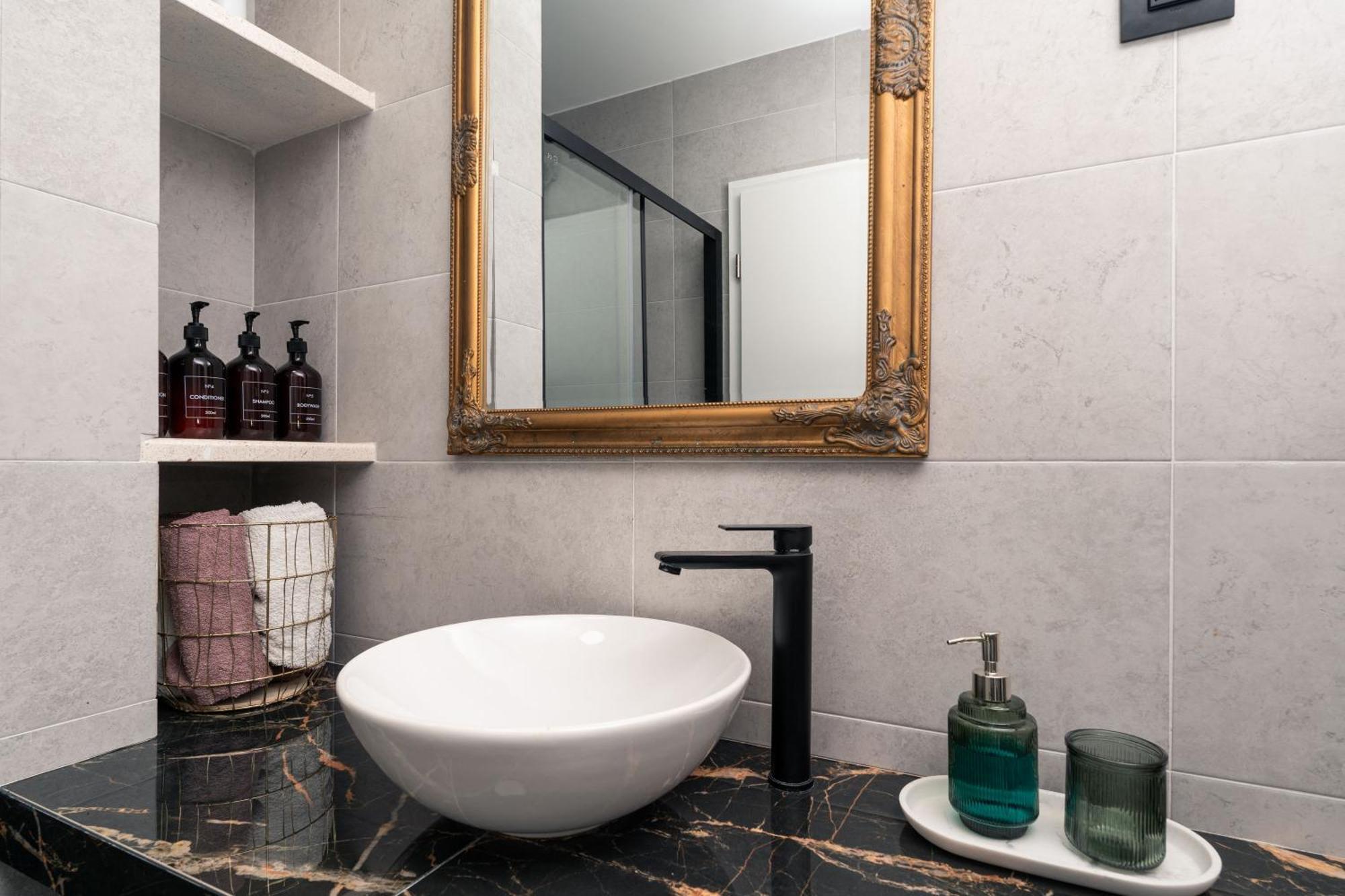 Sapphire Studio Apartment With Free Private Parking Ragusa Esterno foto